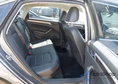 2018 Volkswagen Passat 2.0T Se из США, поврежденный, VIN 1VWBA7A34JC040943